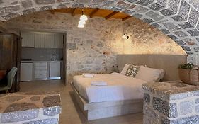 Αχελάτης Παραδοσιακό Συγκρότημα Εξοχικών Κατοικιών